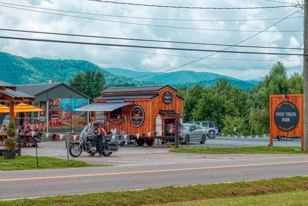 The Moondance Cabin By Lightfoot Stays Vacation Rentals Sevierville Zewnętrze zdjęcie